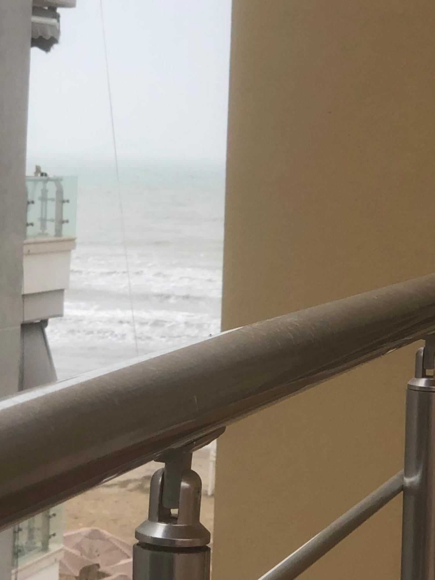 Sun & Sea Apartment Durres Luaran gambar